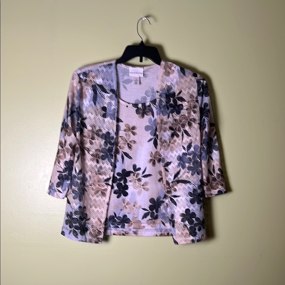 Alfred Dunner Blue and Cream Floral Top - Picture 1 of 6